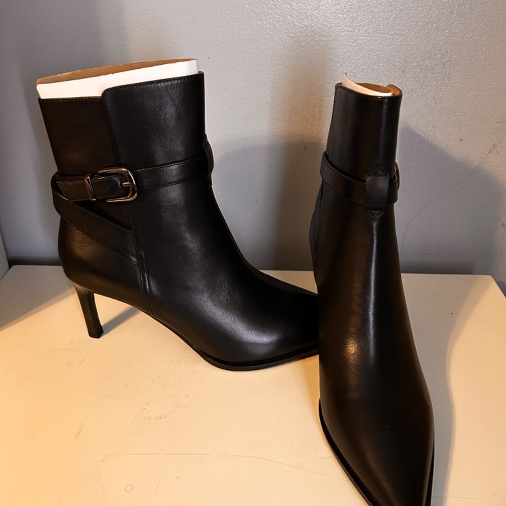Tendance Point Toe Bootie - Picture 2 of 3